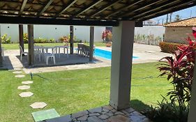Casa aconchegante com piscina e muito espaço verde